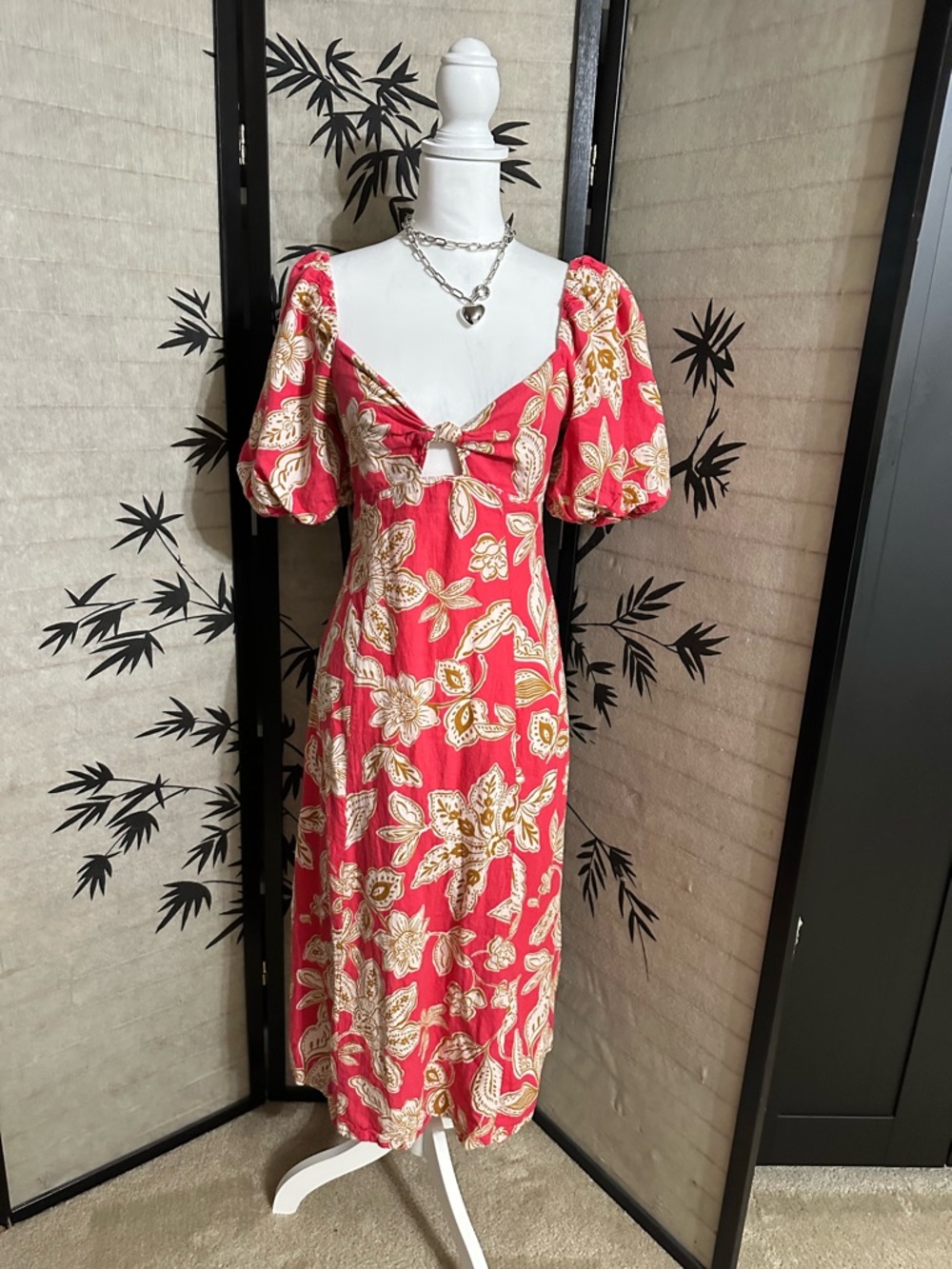 Every Puff Sleeve Sweetheart Neck Knot Front Cutout Midi Dress Size M